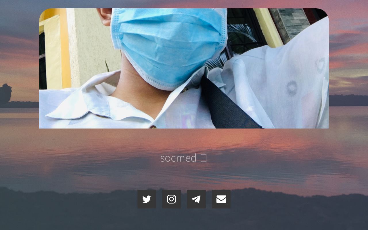 Carrd profile picture for @simony